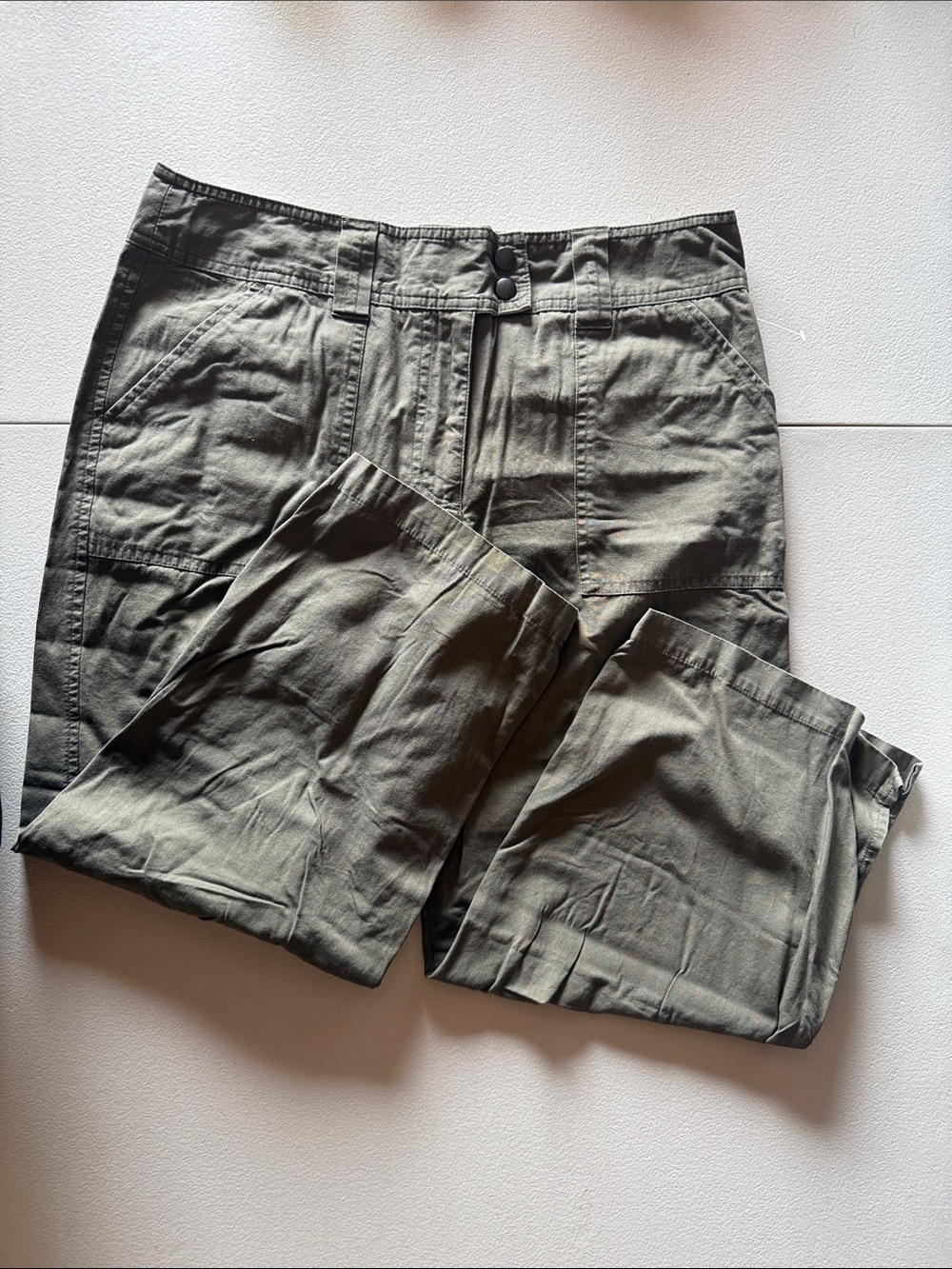 New York and Company Olive Green Utility Capris Pants Size: 10